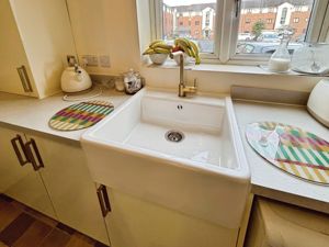 Kitchen- click for photo gallery